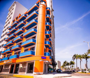 Гостиница Hotel Candilejas Playa  Веракрус